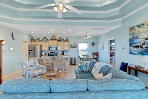 Coastal Cajun Getaway On The Beach! Home