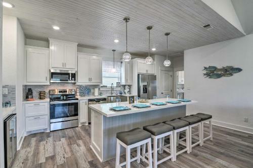Bolivar Peninsula Beach House, Steps To Coast