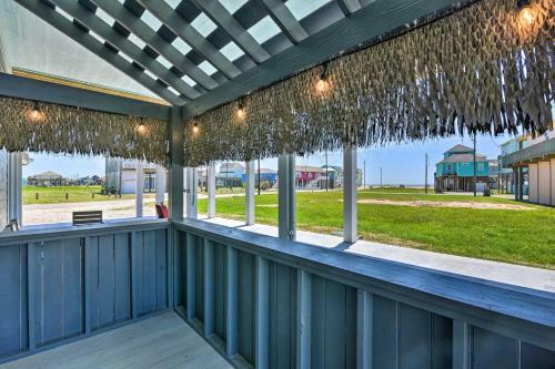 Bolivar Peninsula Beach House, Steps To Coast