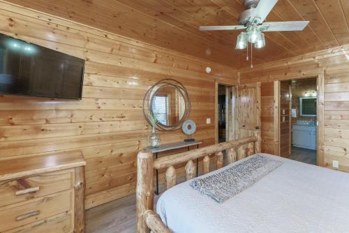 High Expectations - Mountain View, Game Room, Hot Tub
