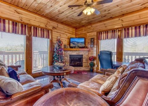 Bear Foot Lodge #308 By Aunt Bug's Cabin Rentals