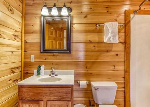 Bear Foot Lodge #308 By Aunt Bug's Cabin Rentals