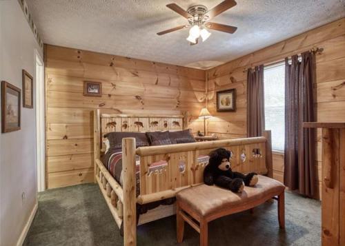Magnolia Bearadise #311 By Aunt Bug's Cabin Rentals