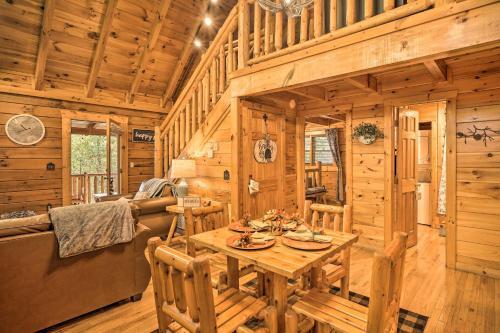 All Knotty - Scenic Cabin With Mountain Views