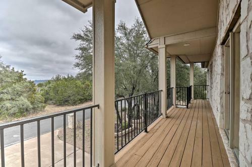 Airy Villa With Gas Grill, Deck And Lake Views!