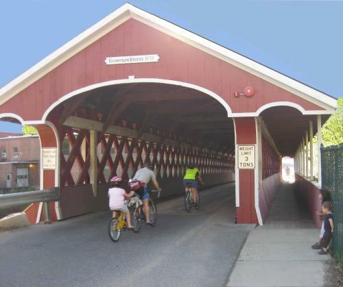 The Bridges Inn At Whitcomb House B&B