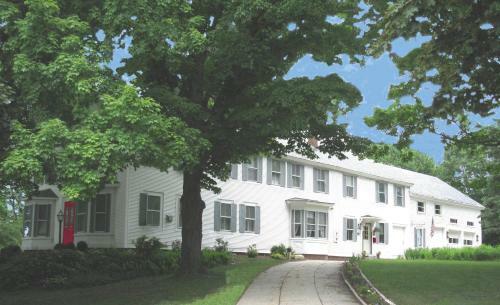 The Bridges Inn At Whitcomb House B&B