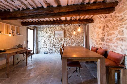 Bed & Breakfast Maison D'h�tes Ventoureso