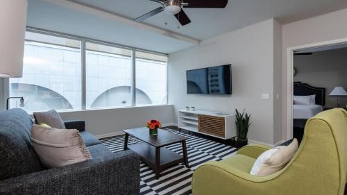 Cozysuites Gorgeous 1br 1ba Apartment Downtown