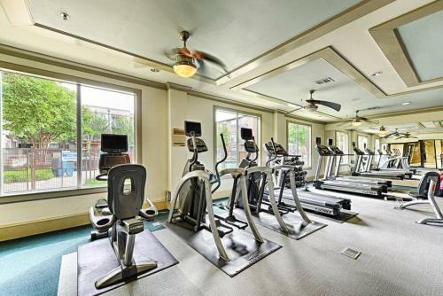 Apartamento 1 Br Dallas Suite,central Location For Activities