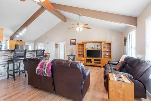 Spicer Hill Hideaway