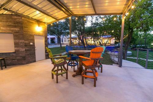 Wake And Roll Plus - The Ultimate Luxury Lake Lbj Escape