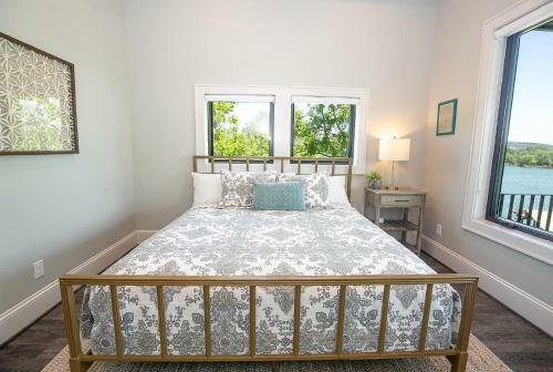 Wake And Roll Plus - The Ultimate Luxury Lake Lbj Escape