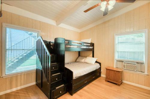 River Oaks Lookout - Unit A & B