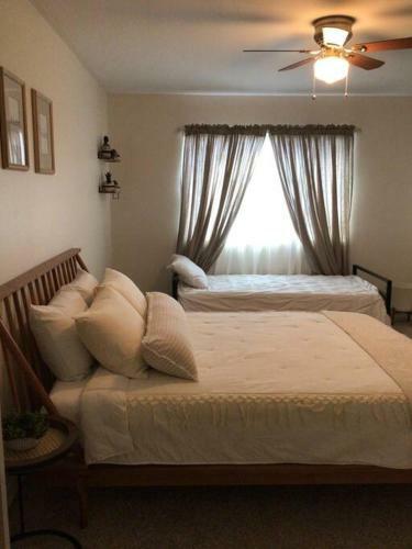 Apartamento Charming 2 - Bedroom Rental With Patio