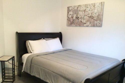 Beautiful 2 - Bedroom Apartment In Central Mcallen