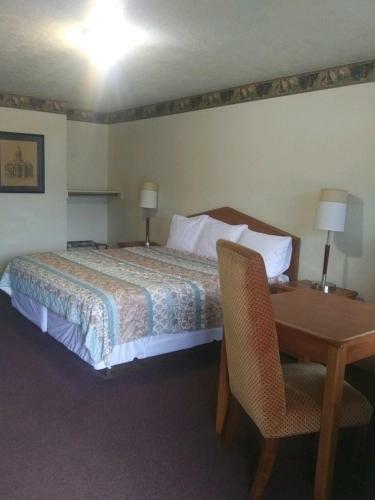 Posada Whispering Creek Lodging & Rv Resort