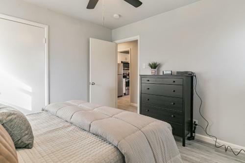 Beautiful Pet Friendly Home In Central Location! Home