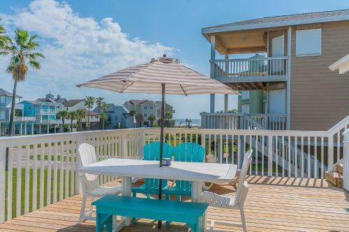 Hostal Flippin Fun Great Views From 3 Decks Close Walk To The Beach