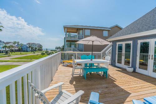 Hostal Flippin Fun Great Views From 3 Decks Close Walk To The Beach