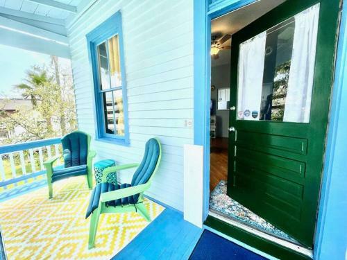 Gorgeous Bungalow Mins To Beach, Strand, & Utmb