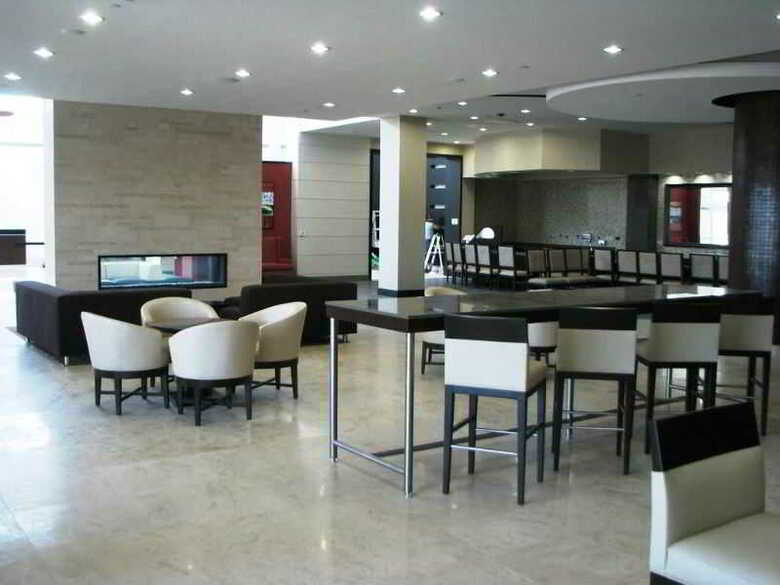 Hotel Embassy Suites - Newark Airport