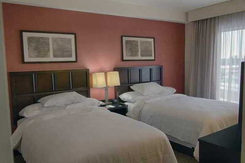 Hotel Embassy Suites - Newark Airport