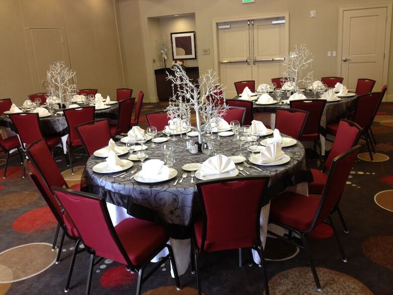 Hotel Embassy Suites - Newark Airport