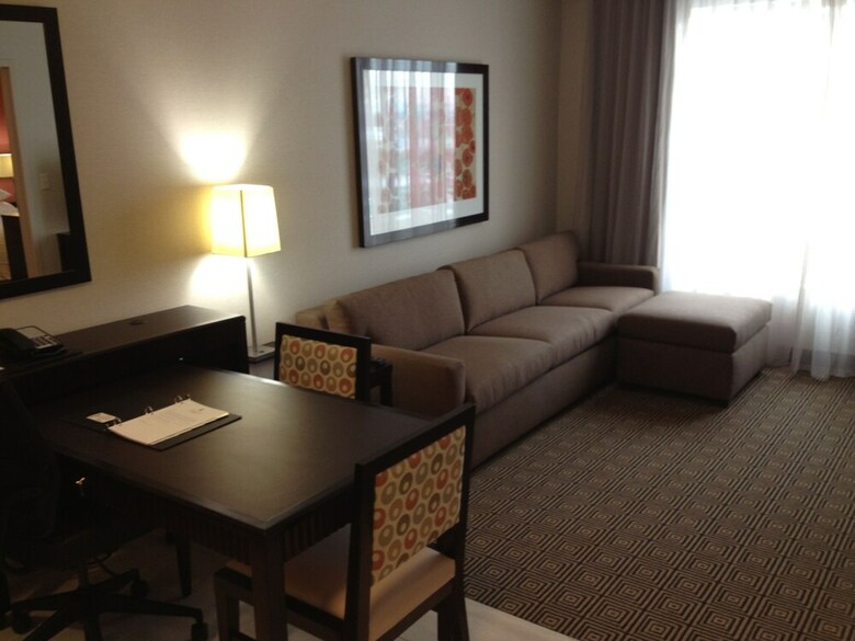 Hotel Embassy Suites - Newark Airport