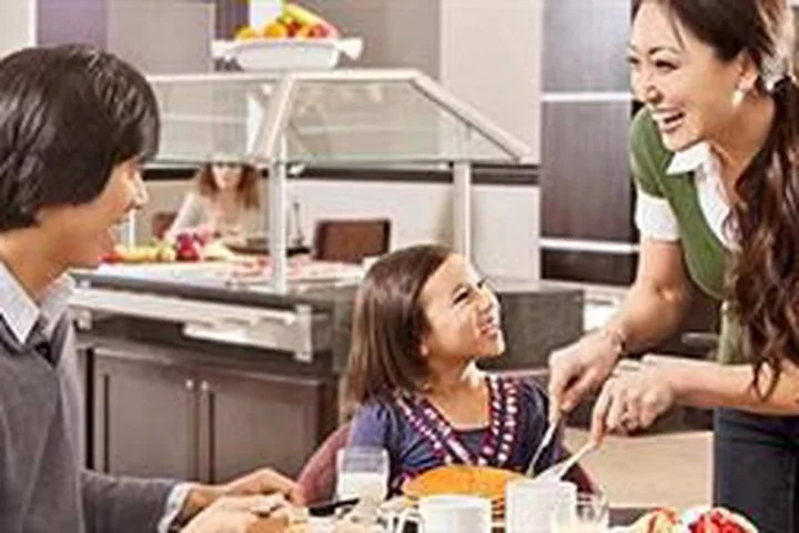 Hotel Embassy Suites - Newark Airport