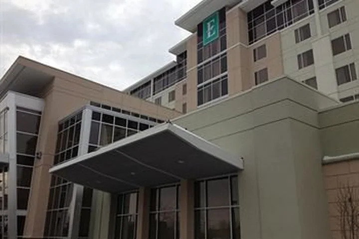 Hotel Embassy Suites - Newark Airport