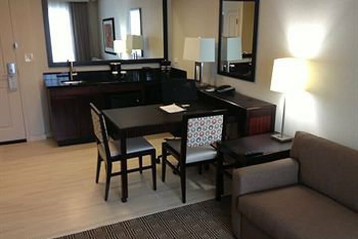 Hotel Embassy Suites - Newark Airport