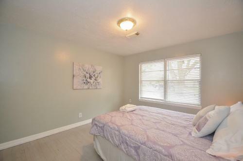 Authentic Home By Memorial City Mall, W Houston