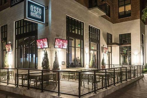 Entire Modern Downtown Apartment Ideal For Long-term Stays