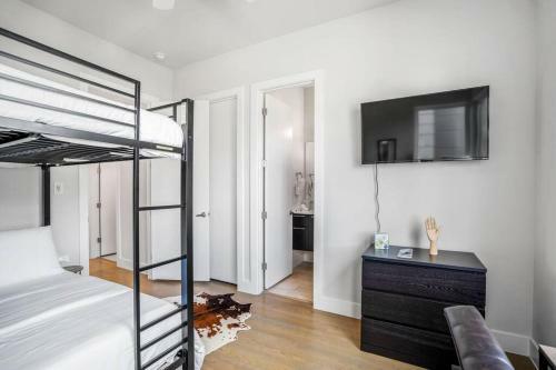 Ethereal Rooftop Retreat @ Midtown/eado