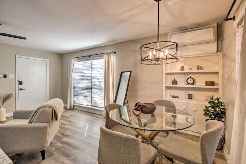 Hou Apartment - Walk To Restaurants And Shops!