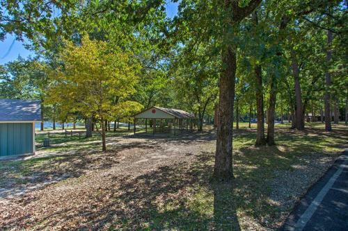 Holly Lake Ranch Home With Community Amenities