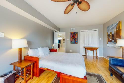 Long Island Village 123 E Scallop Sea Cottage