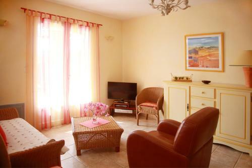 Hostal Gite Anduze Le Clos Des Cigales