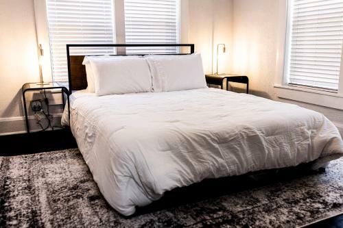 Cozy 3 Bd House With A Modern Touch Near Downtown