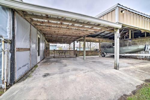 Rustic Getaway With Grill - On San Antonio Bay!
