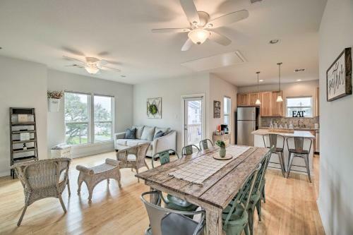 Seabrook Getaway With Balconies And Bay Views!