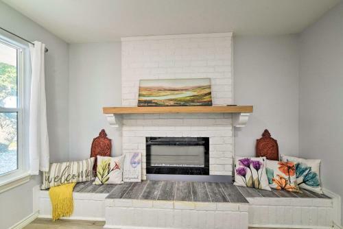 Modern Rockport Home, 1 Mi To Holiday Beach!