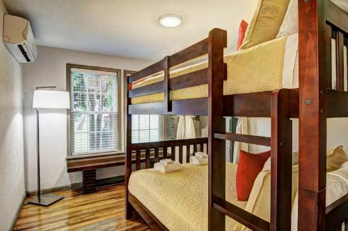 Rockport Escapes - Pier Heaven 6031abc