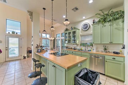 Temple Lakefront Hideaway 12 Miles To Downtown!