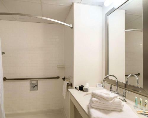 Hotel Quality Inn Manchester Airport