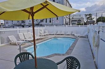 Ocean Breeze Hotel