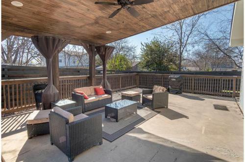 Lovely 3 Br Home Only 9 Minutes From Downtown