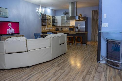 2-level Townhome With Rooftop Patio - Esperanza Villas 4