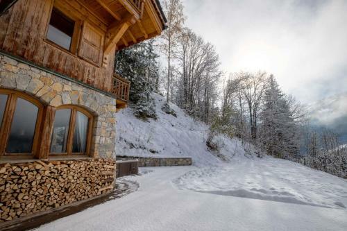 Chalet Mira Belum Jacuzzi Parking Priv�